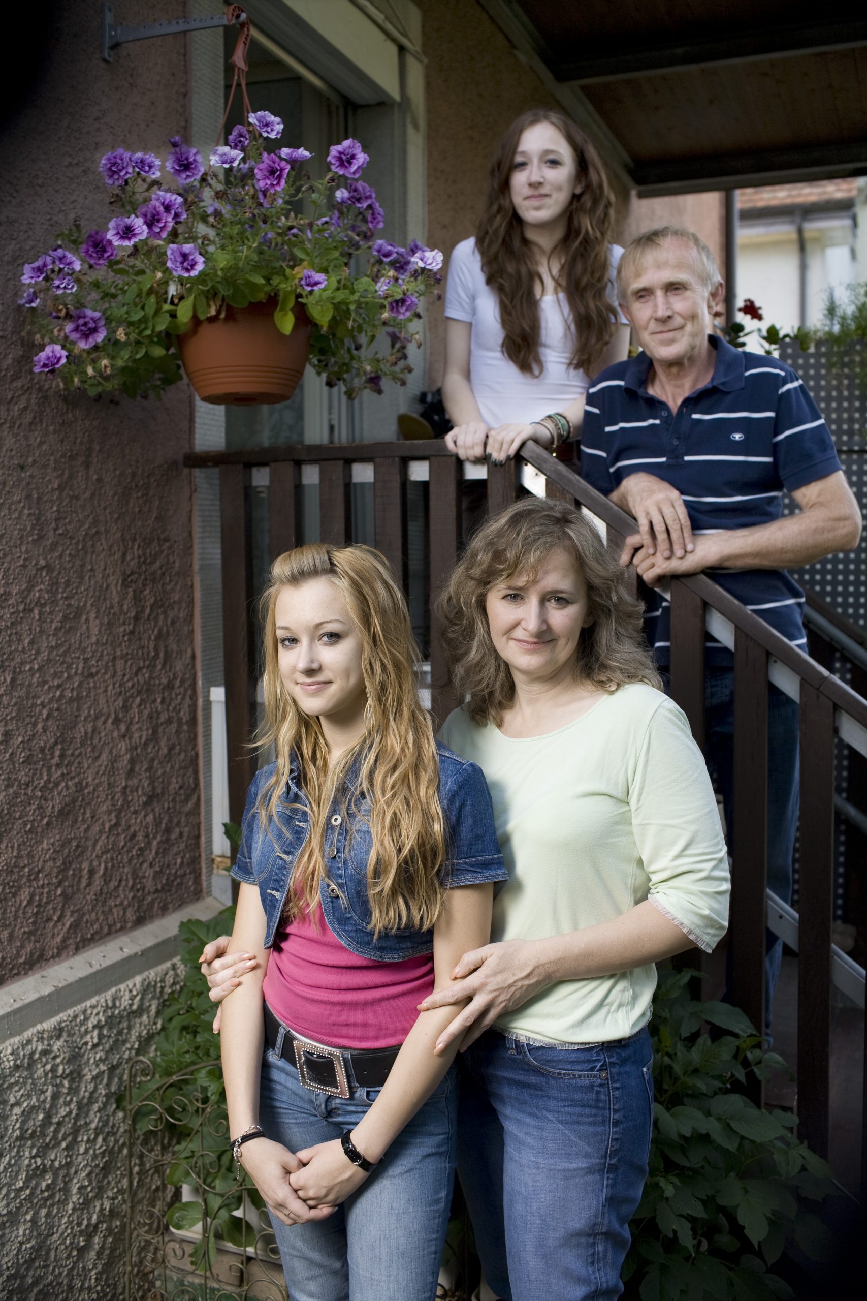 Familie Hatkic in ihrem Garten in Schlieren am Mittwoch (15.06.2011). Foto: Heike Grasser